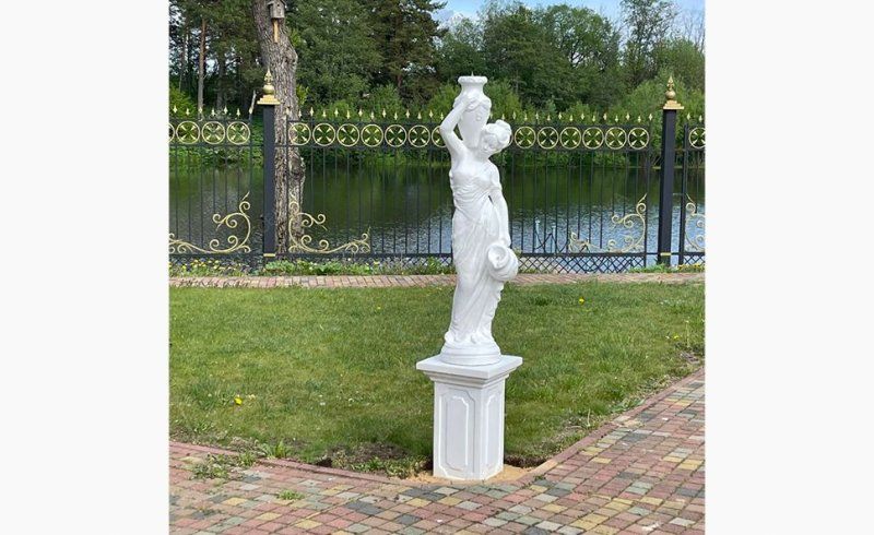 Скульптура Девушка с кувшинами (белый)