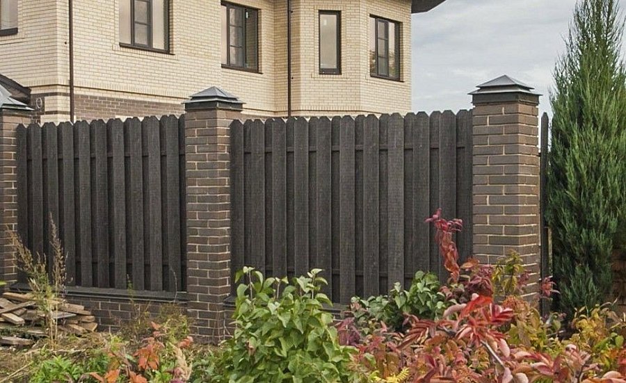 Забор №56 - широкий шахматный из ДПК