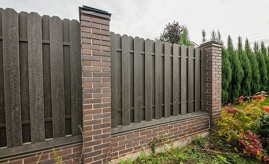 Забор №56 - широкий шахматный из ДПК