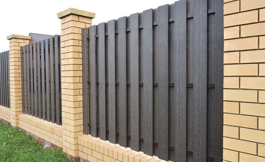 Забор №54 - шахматный из ДПК